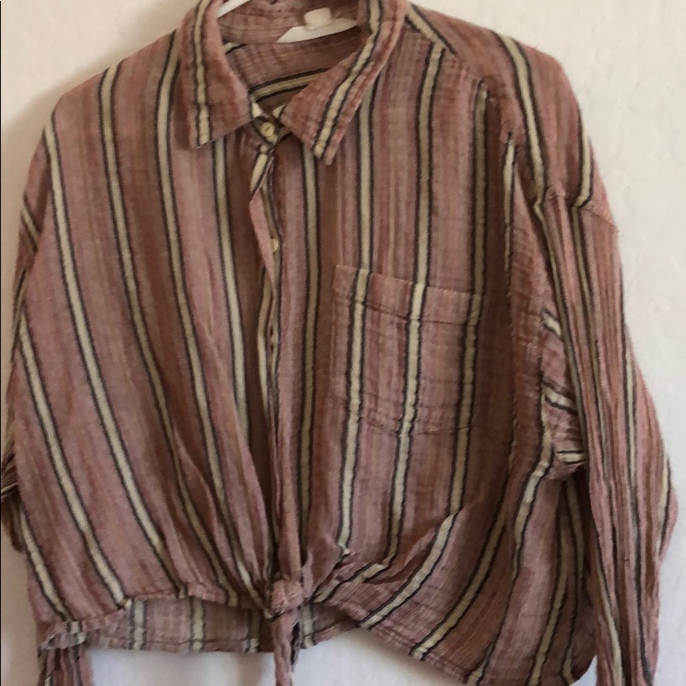Knot button up